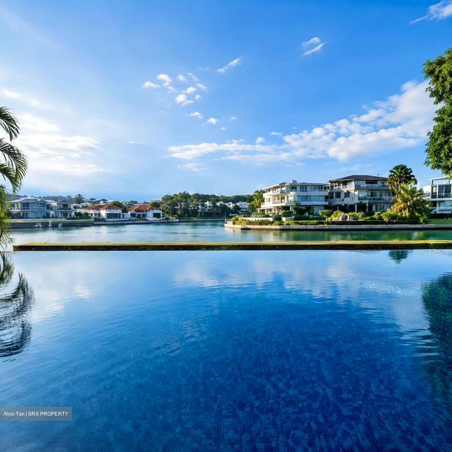 Ocean Drive (D4), Detached #566103351
